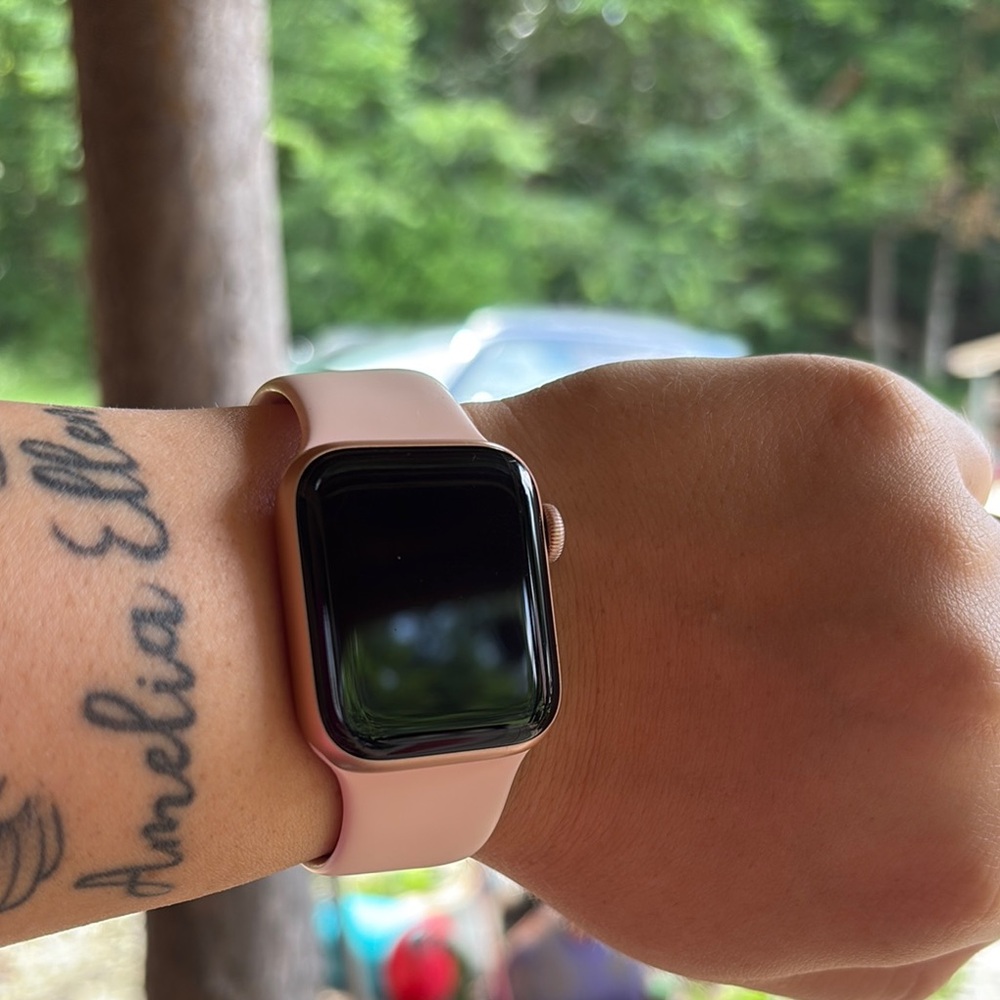 Apple Watch Series 6 40mm with Pink Band